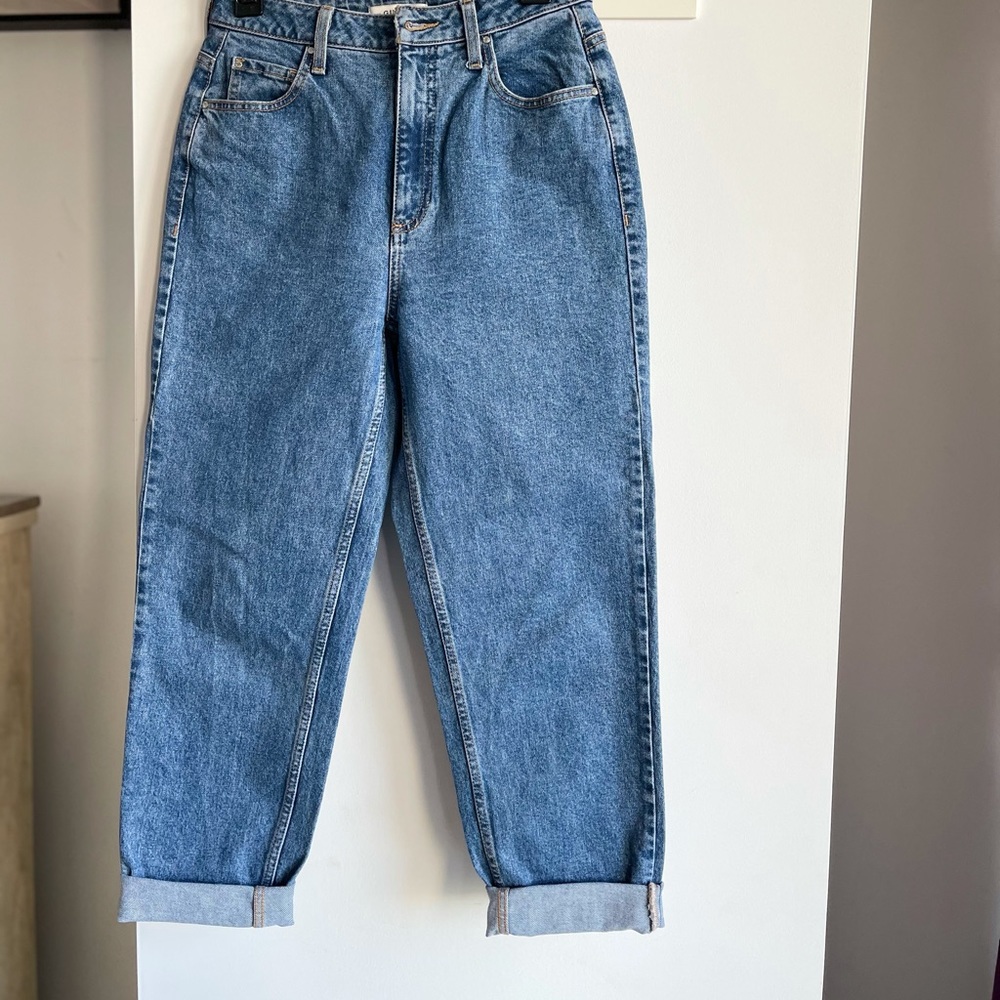 Guess High-Rise Mom Jeans